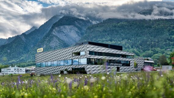 presto xs Portes, presto 50 Portes, unico Portes and fuego light Portes - Merkle Metallbau, Trimmis located in Trimmis, Suisse